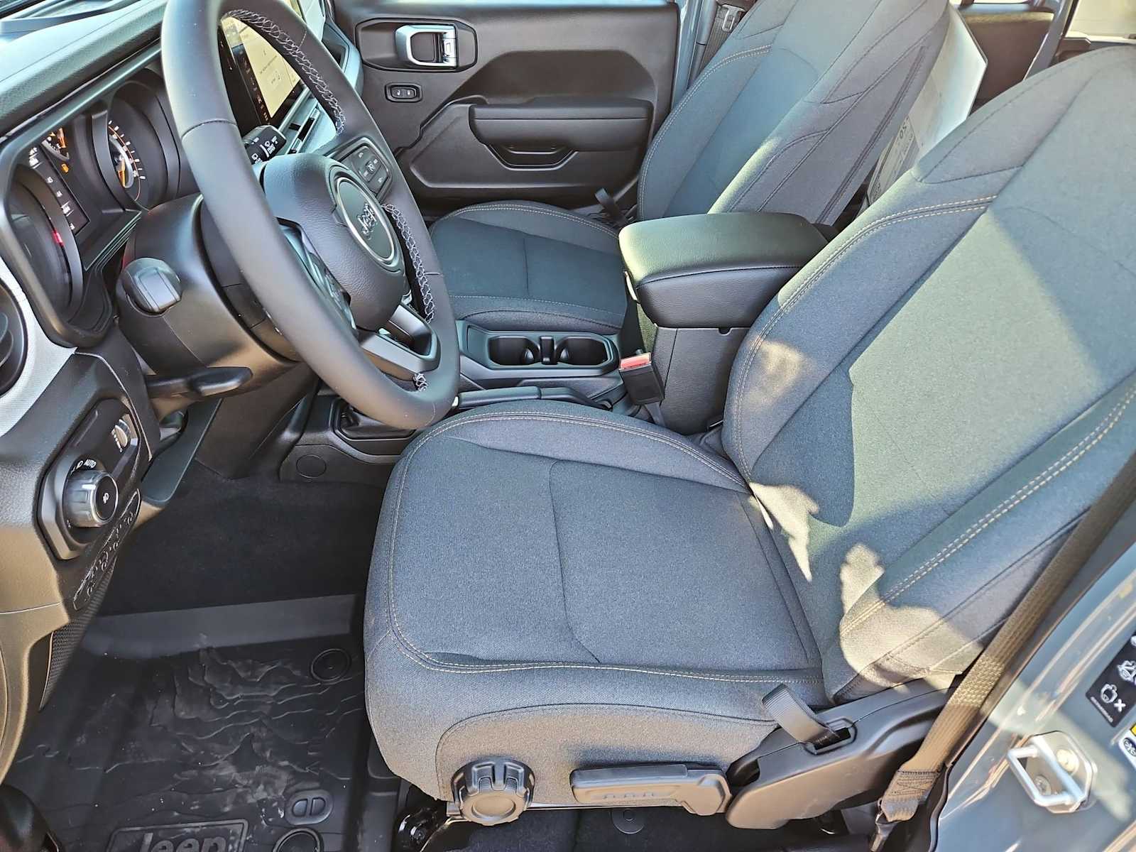 Thumbnail: 2026 Jeep Wrangler - 16