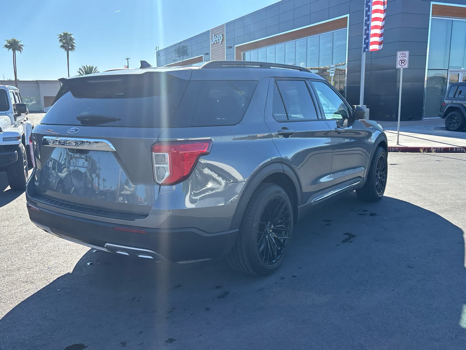 Thumbnail: 2021 Ford Explorer - 14