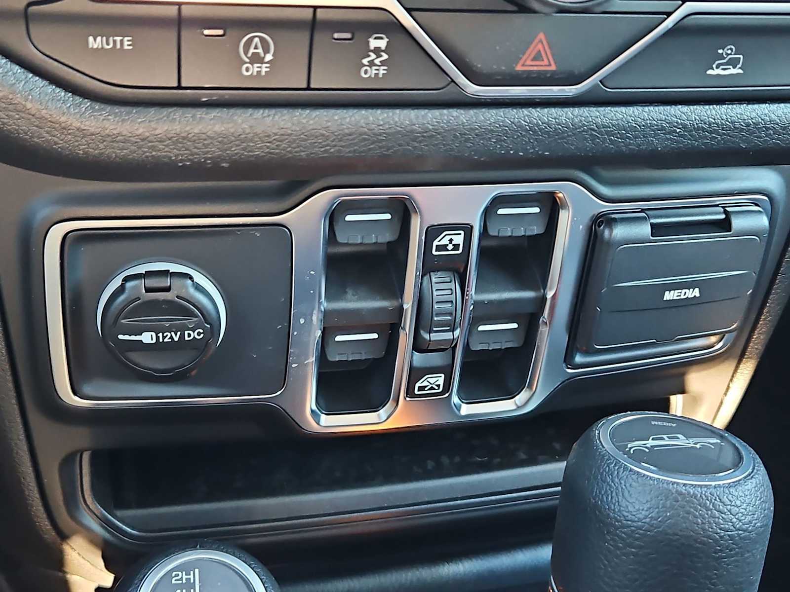 Thumbnail: 2026 Jeep Gladiator - 28