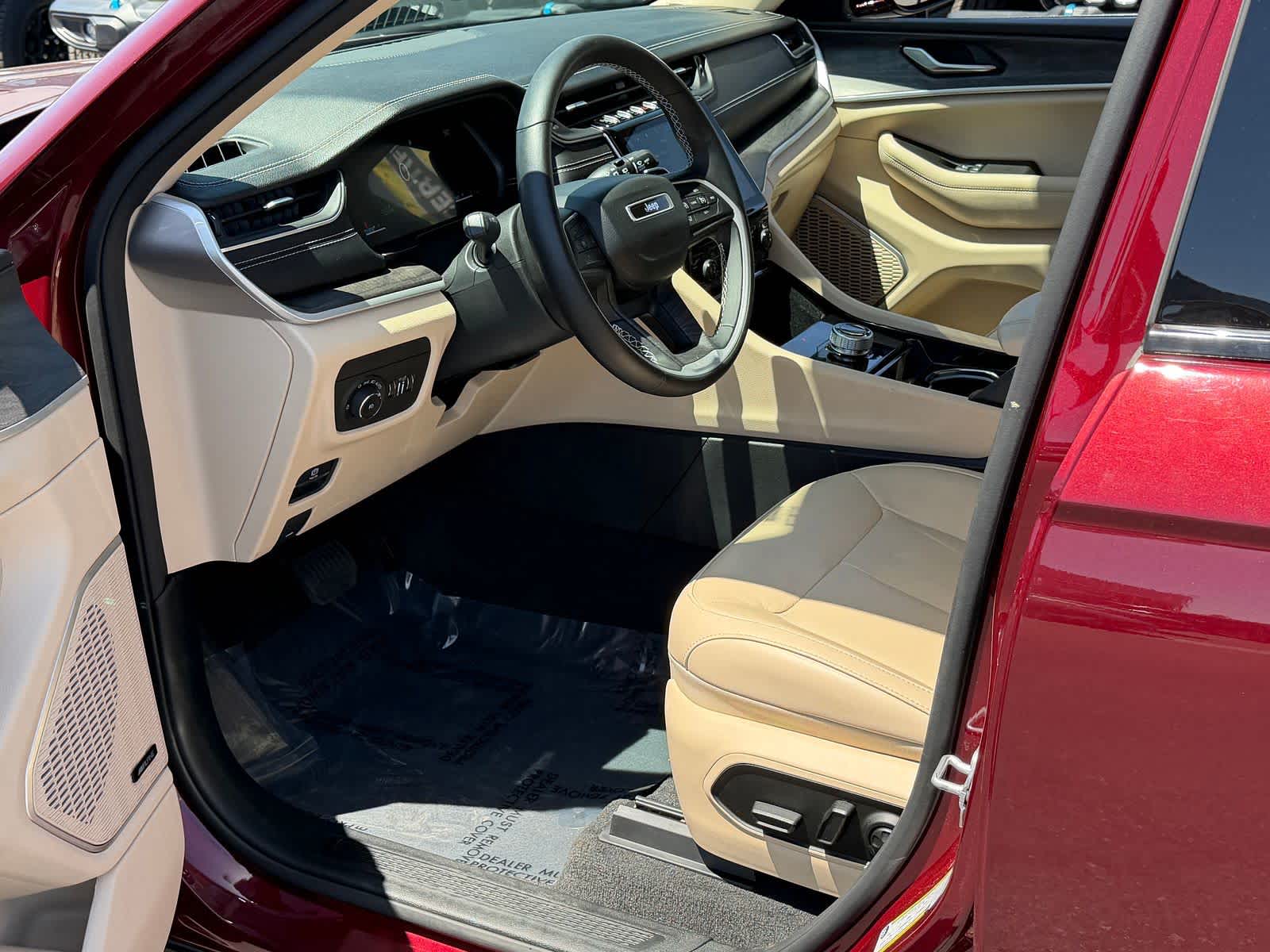 Thumbnail: 2021 Jeep Grand Cherokee L - 9