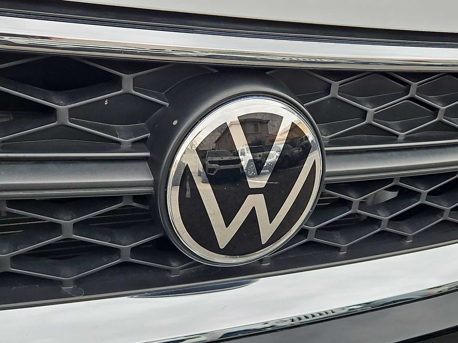 Thumbnail: 2022 Volkswagen Taos - 11