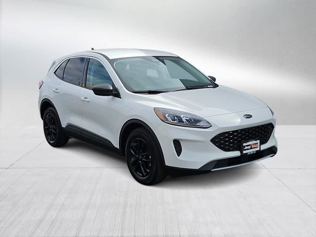 Used 2022 Ford Escape SE with VIN 1FMCU0G60NUB52044 for sale in Las Vegas, NV