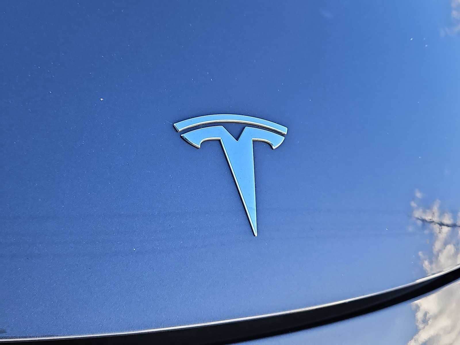 Thumbnail: 2023 Tesla Model 3 - 11