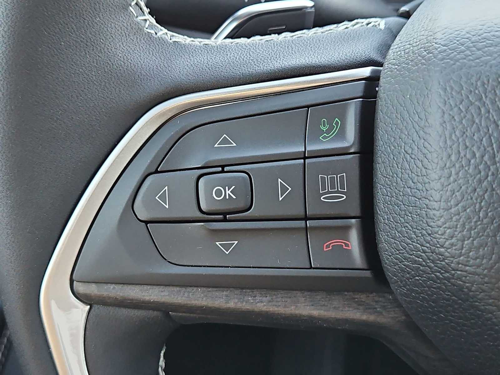 Thumbnail: 2025 Jeep Grand Cherokee - 25