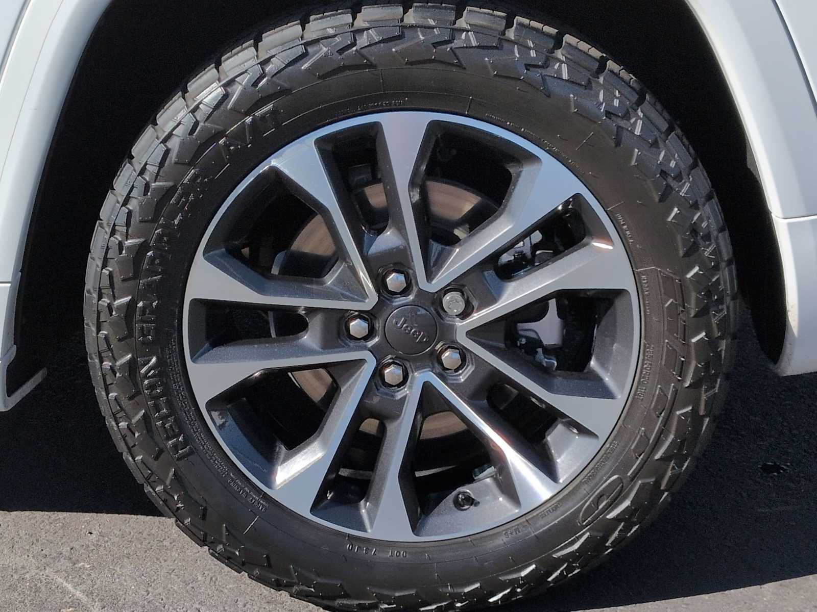 Thumbnail: 2022 Jeep Grand Cherokee L - 14