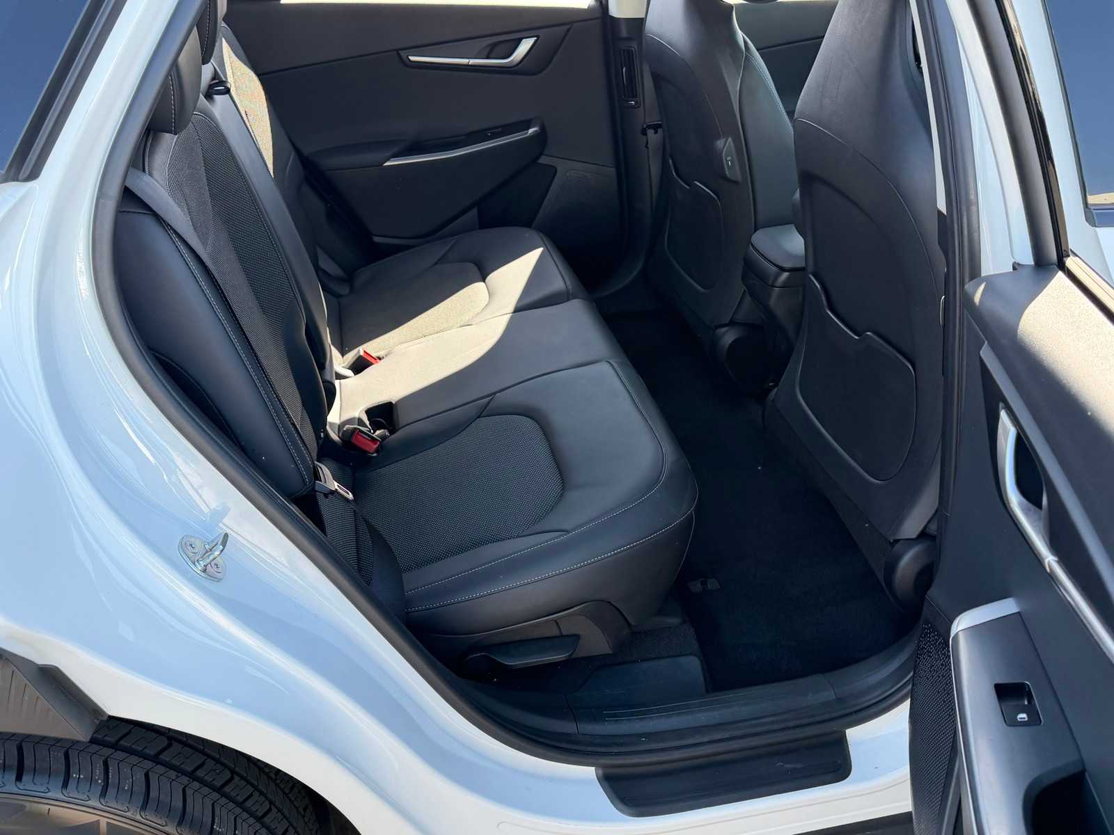 Thumbnail: 2024 Kia EV6 - 24