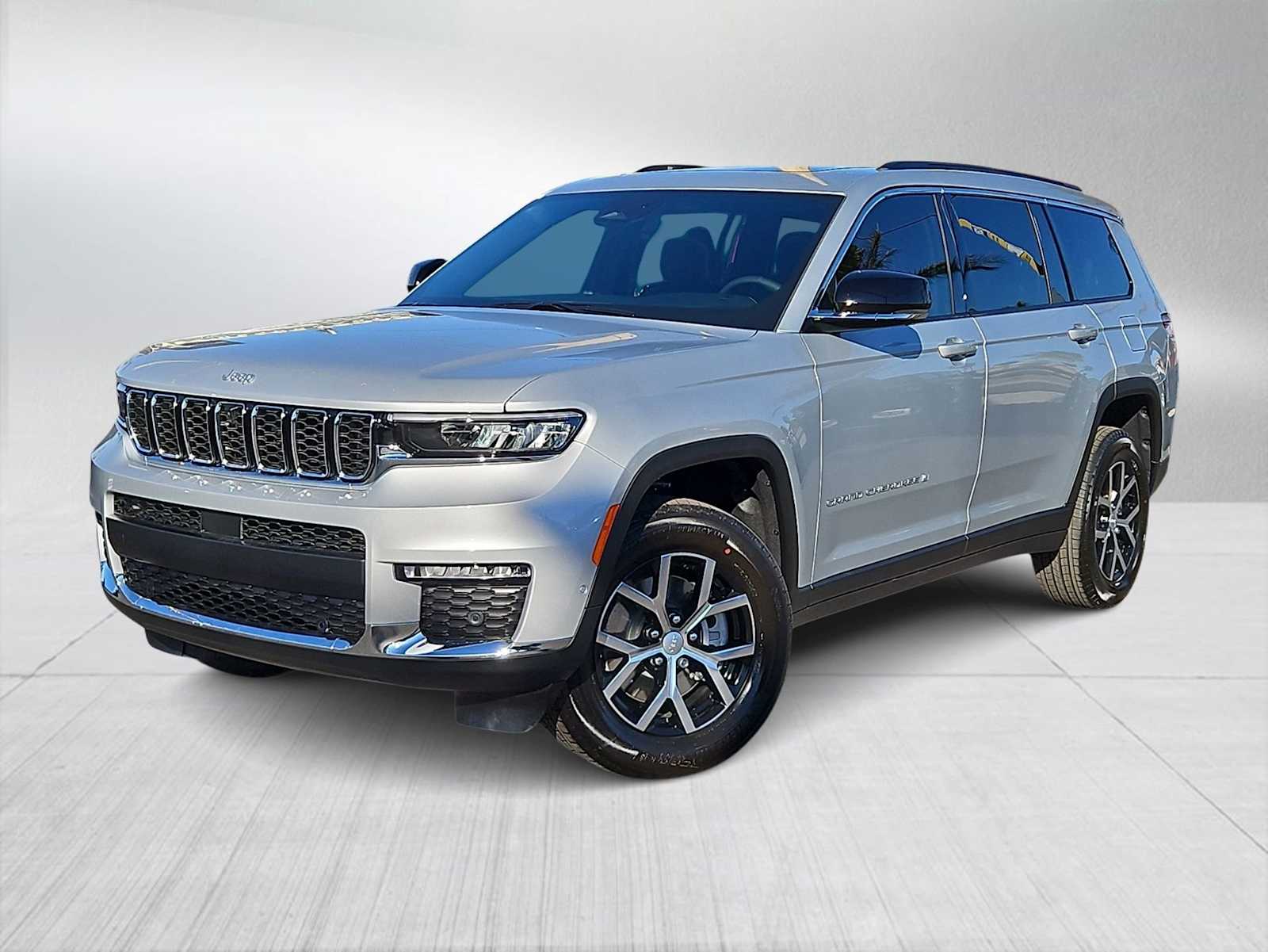 Thumbnail: 2025 Jeep Grand Cherokee - 1