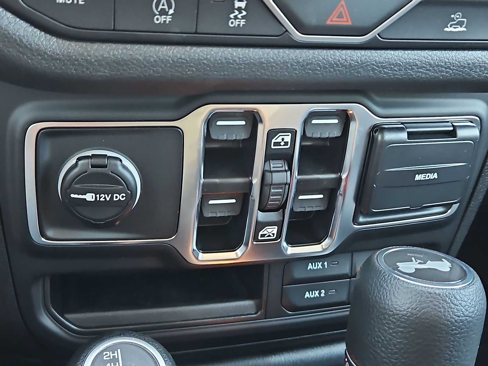 Thumbnail: 2026 Jeep Wrangler - 28