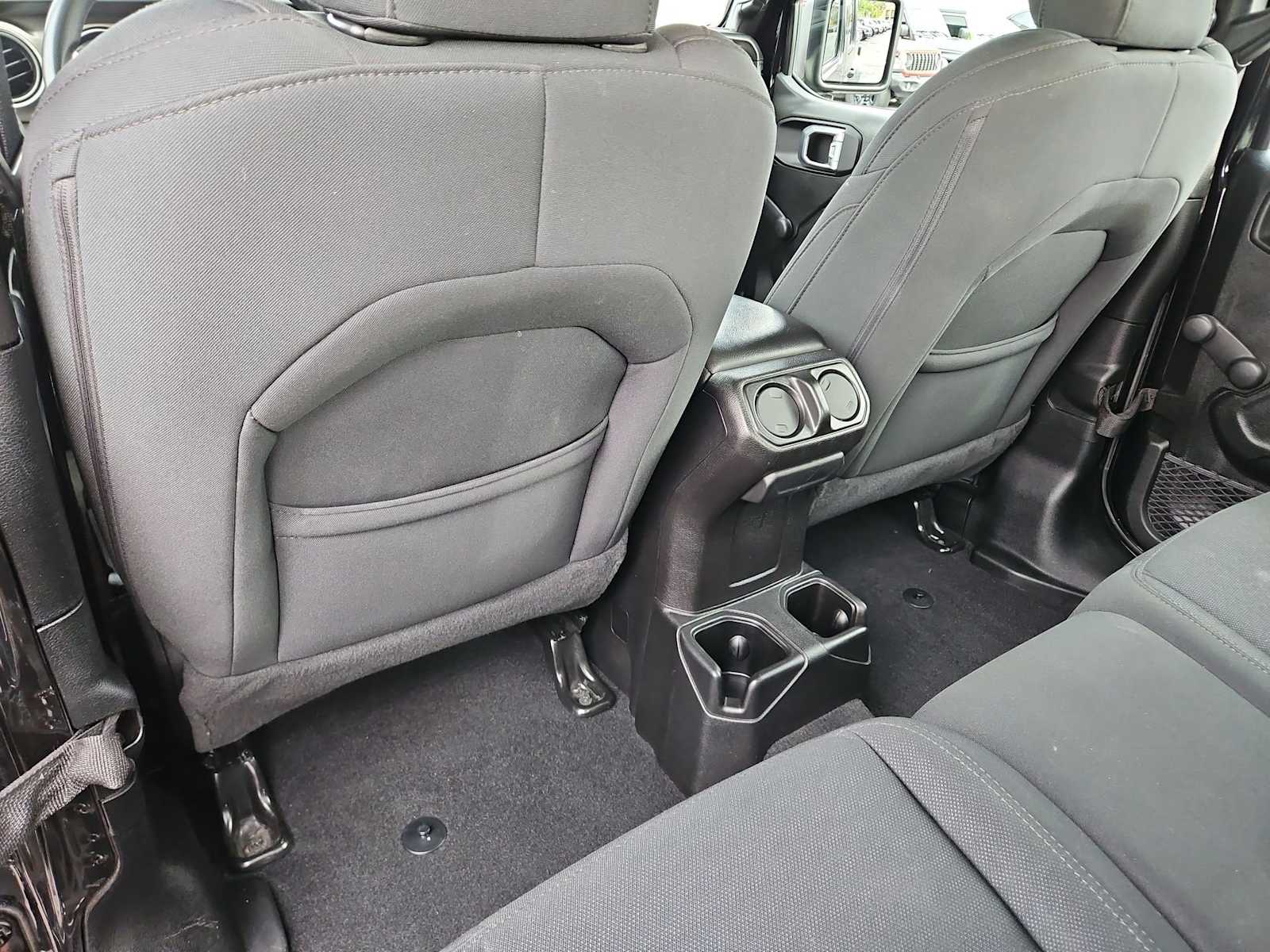 Thumbnail: 2021 Jeep Gladiator - 31