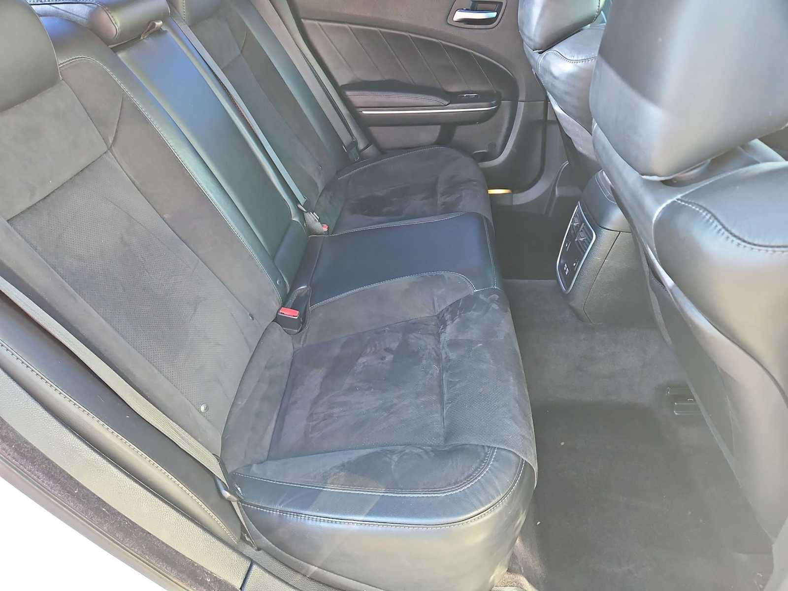 Thumbnail: 2017 Dodge Charger - 21