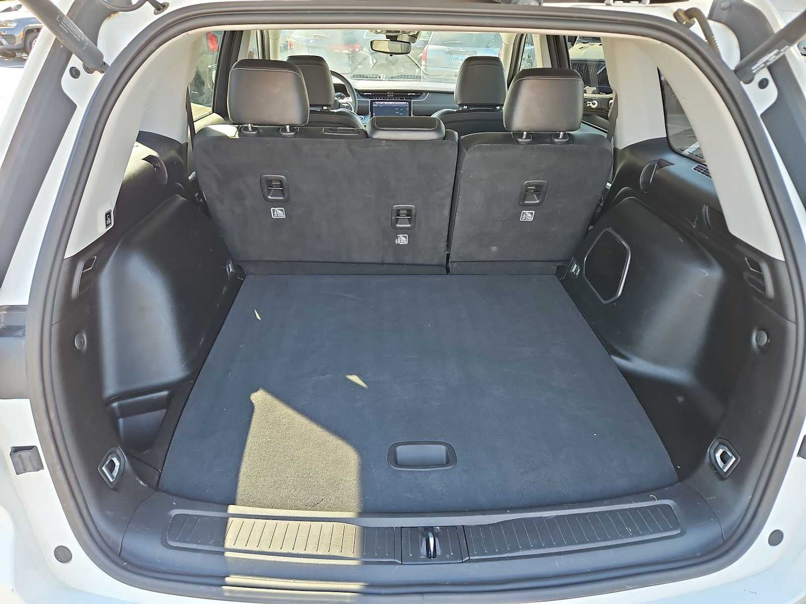 Thumbnail: 2023 Jeep Grand Cherokee - 35