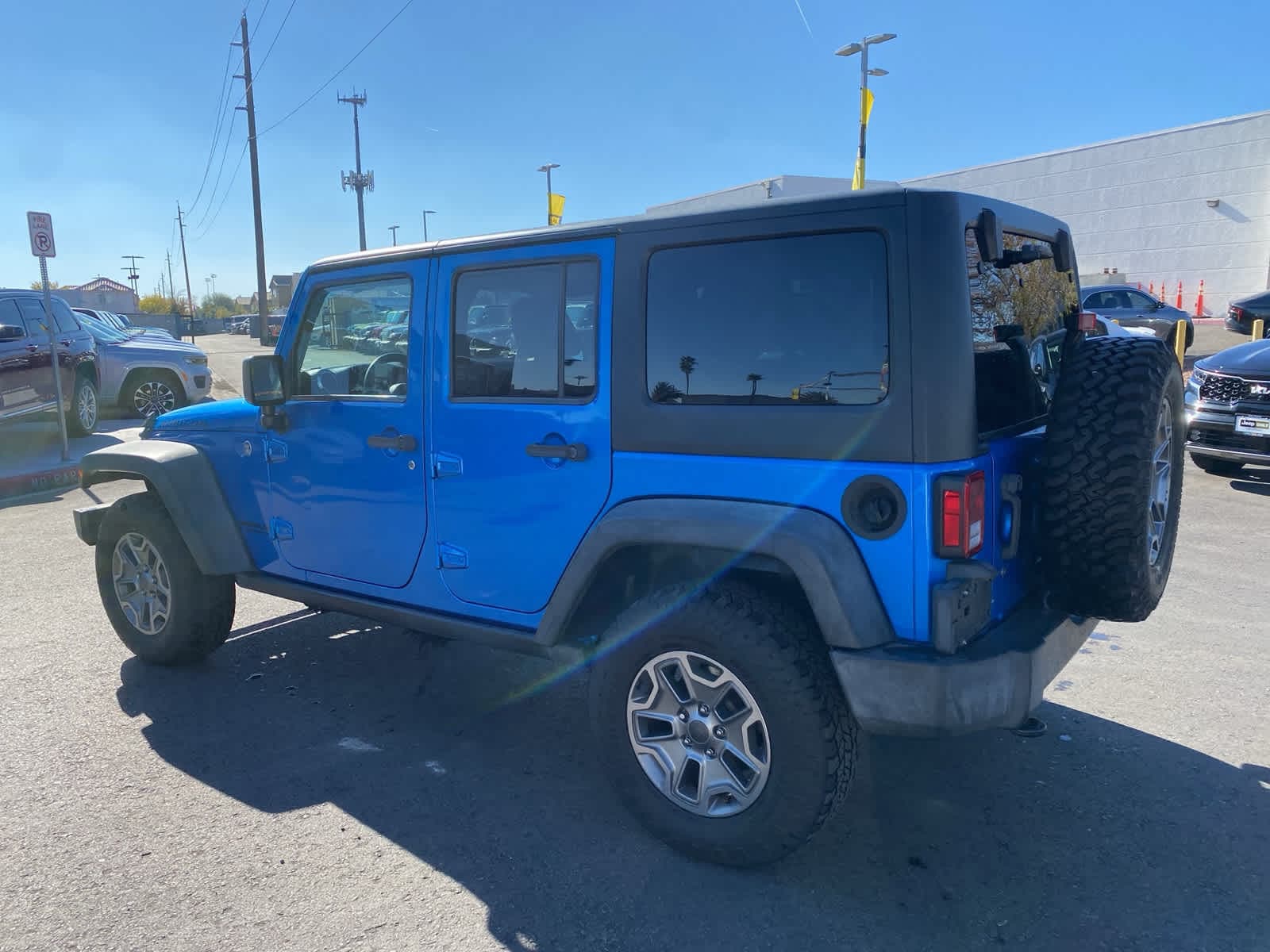 Thumbnail: 2015 Jeep Wrangler - 7