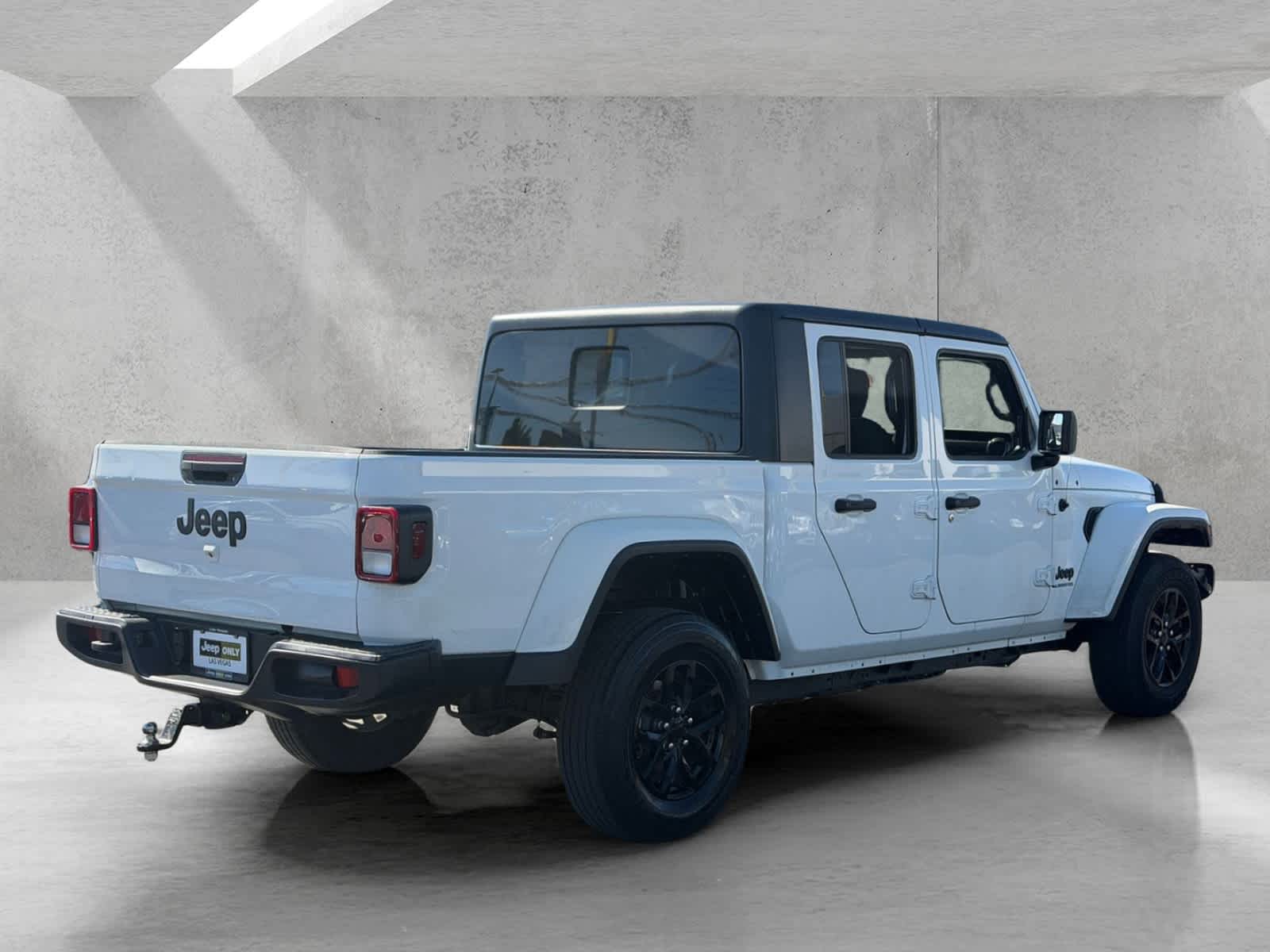 Thumbnail: 2021 Jeep Gladiator - 5