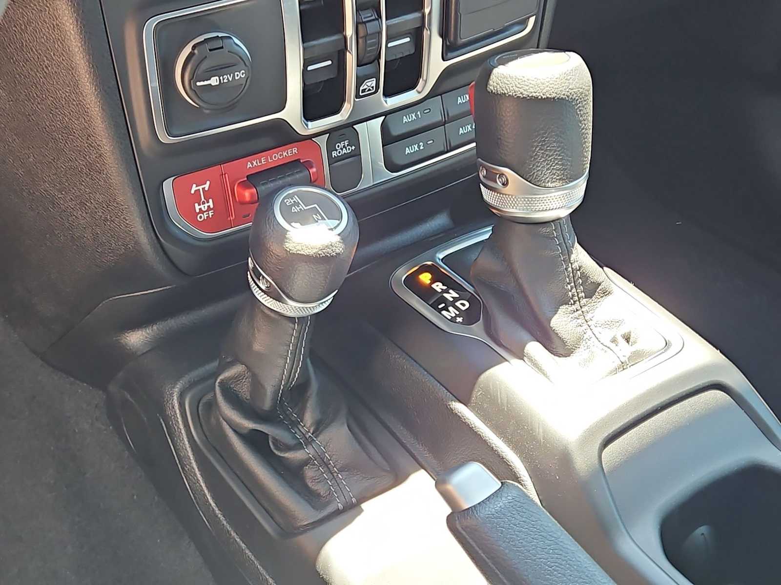 Thumbnail: 2025 Jeep Gladiator - 29