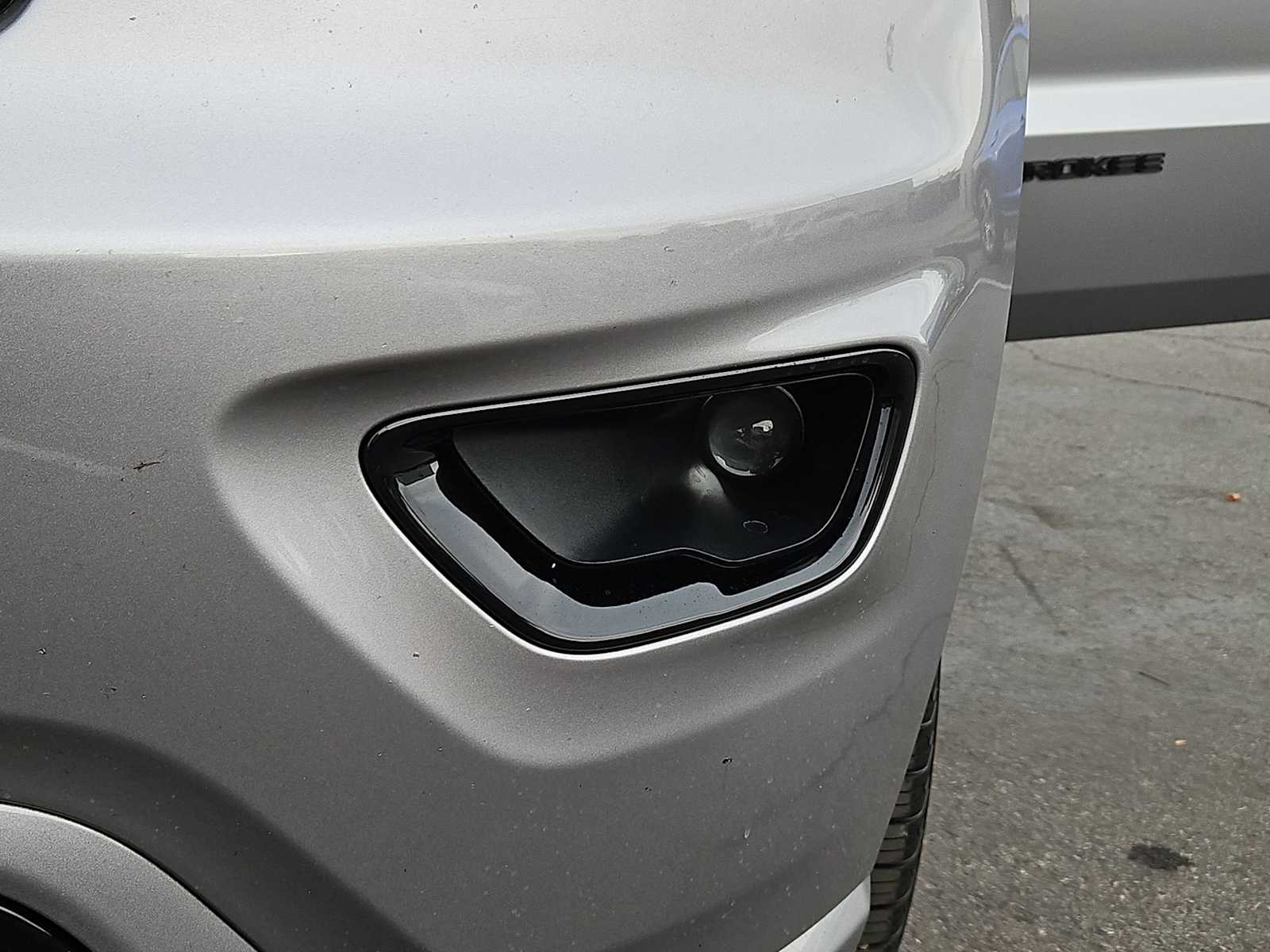 Thumbnail: 2019 Jeep Grand Cherokee - 11