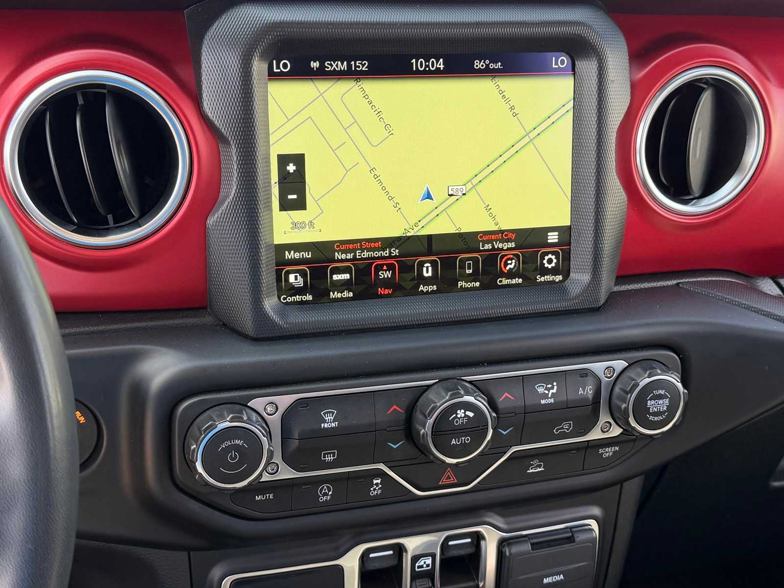 Thumbnail: 2023 Jeep Gladiator - 17