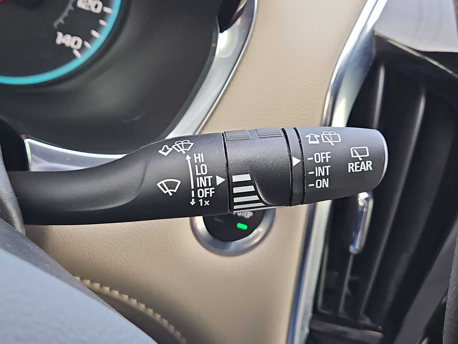 Thumbnail: 2022 Chevrolet Traverse - 25