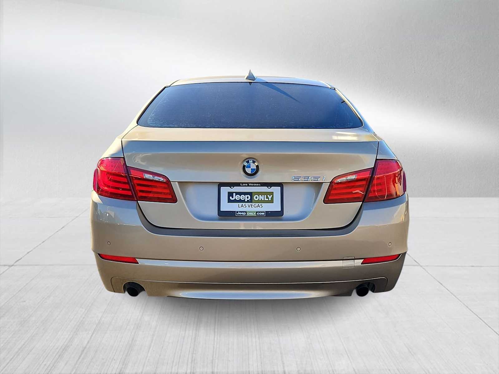 Thumbnail: 2013 BMW 5 Series - 7