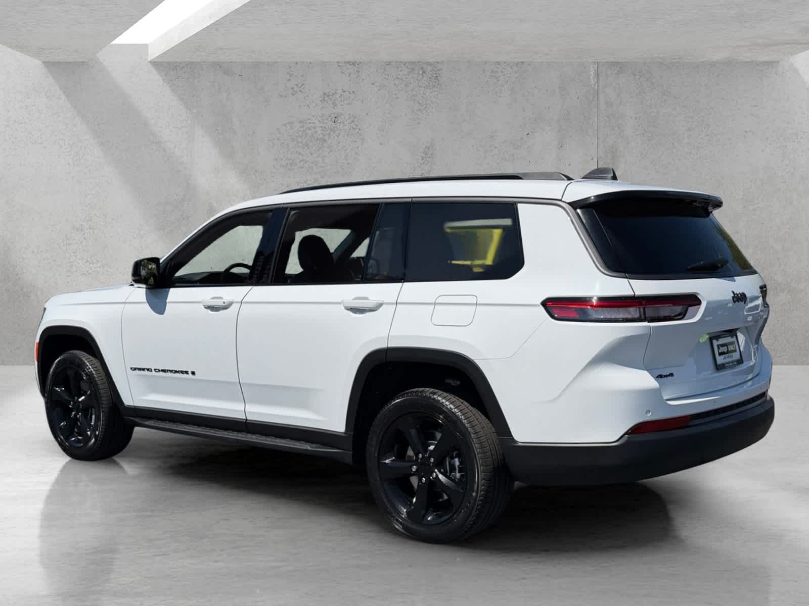 Thumbnail: 2026 Jeep Grand Cherokee L - 3
