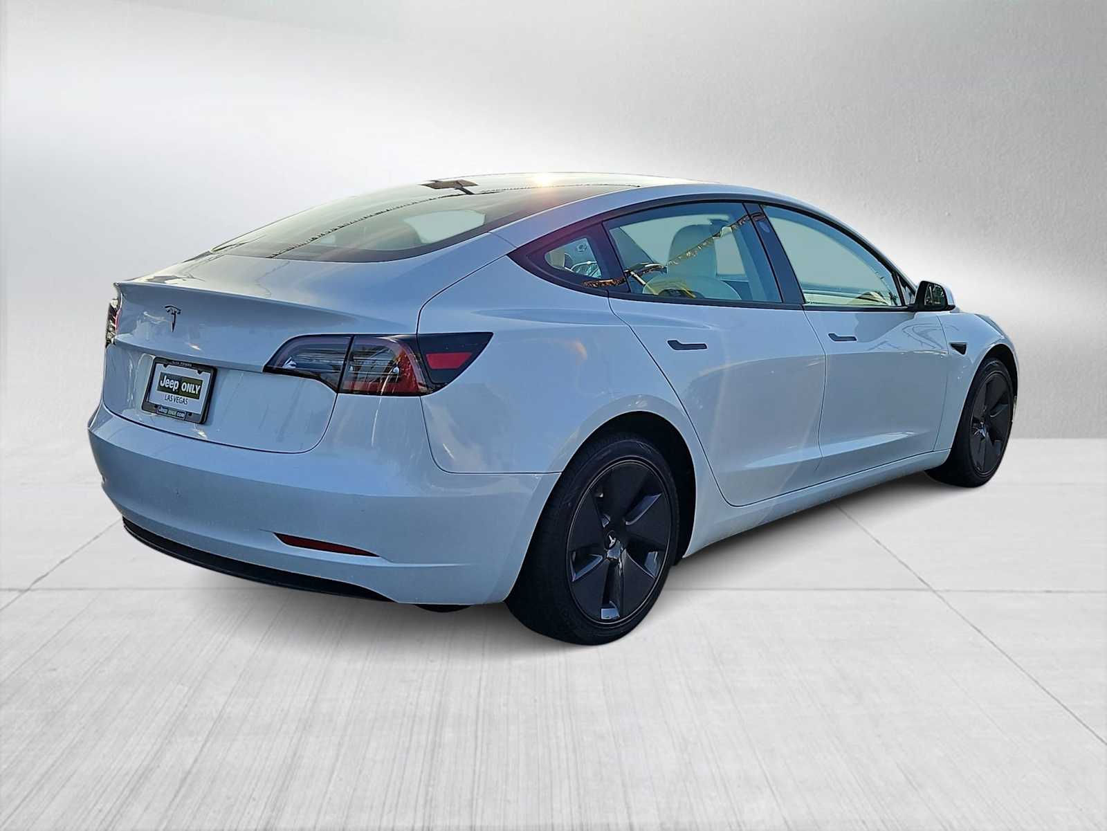 Thumbnail: 2023 Tesla Model 3 - 8