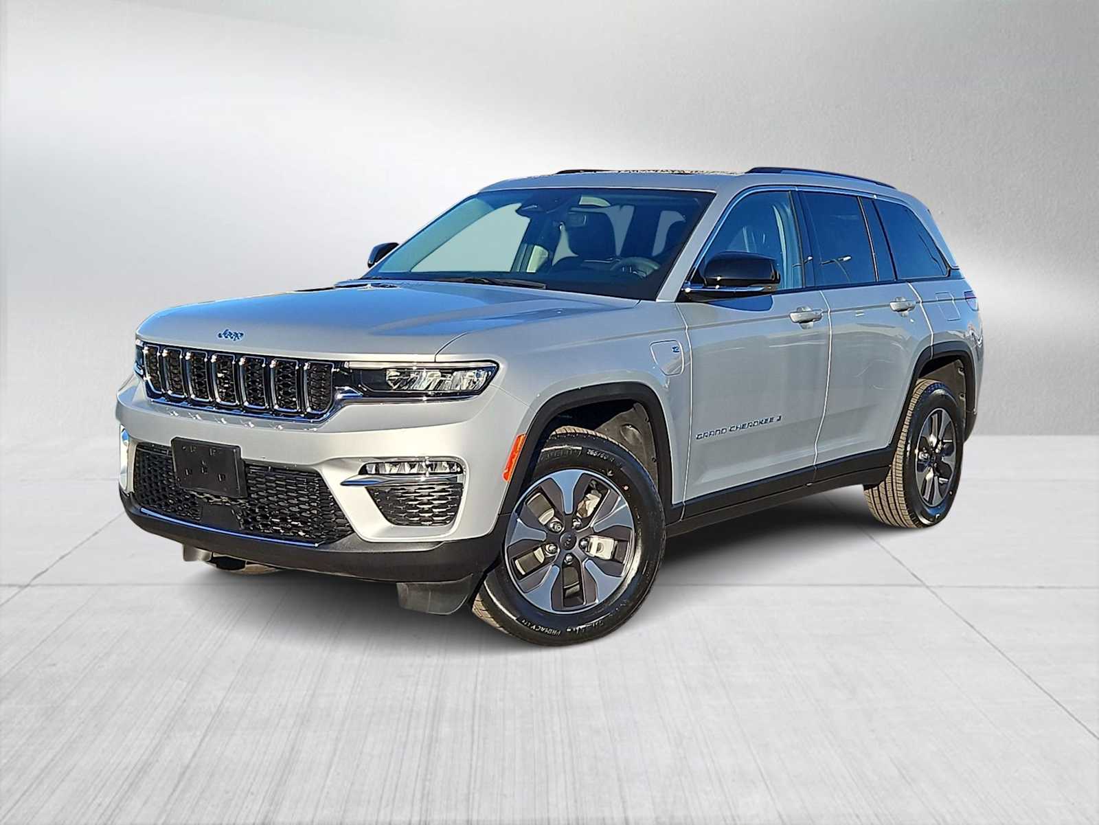 Thumbnail: 2022 Jeep Grand Cherokee - 1