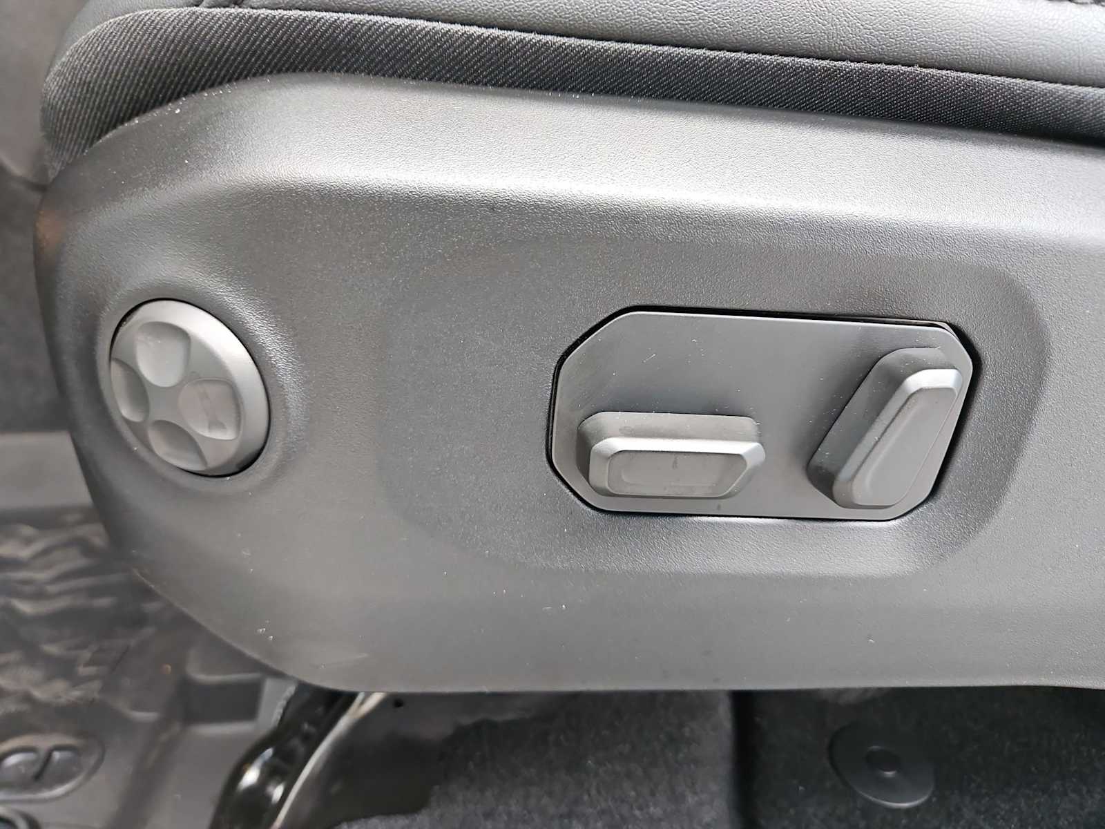 Thumbnail: 2026 Jeep Wrangler - 17