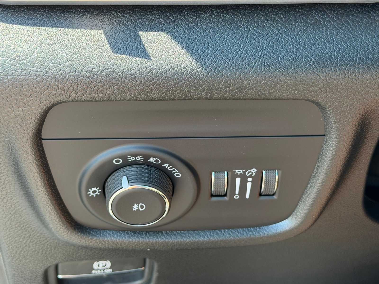 Thumbnail: 2026 Jeep Grand Cherokee L - 10