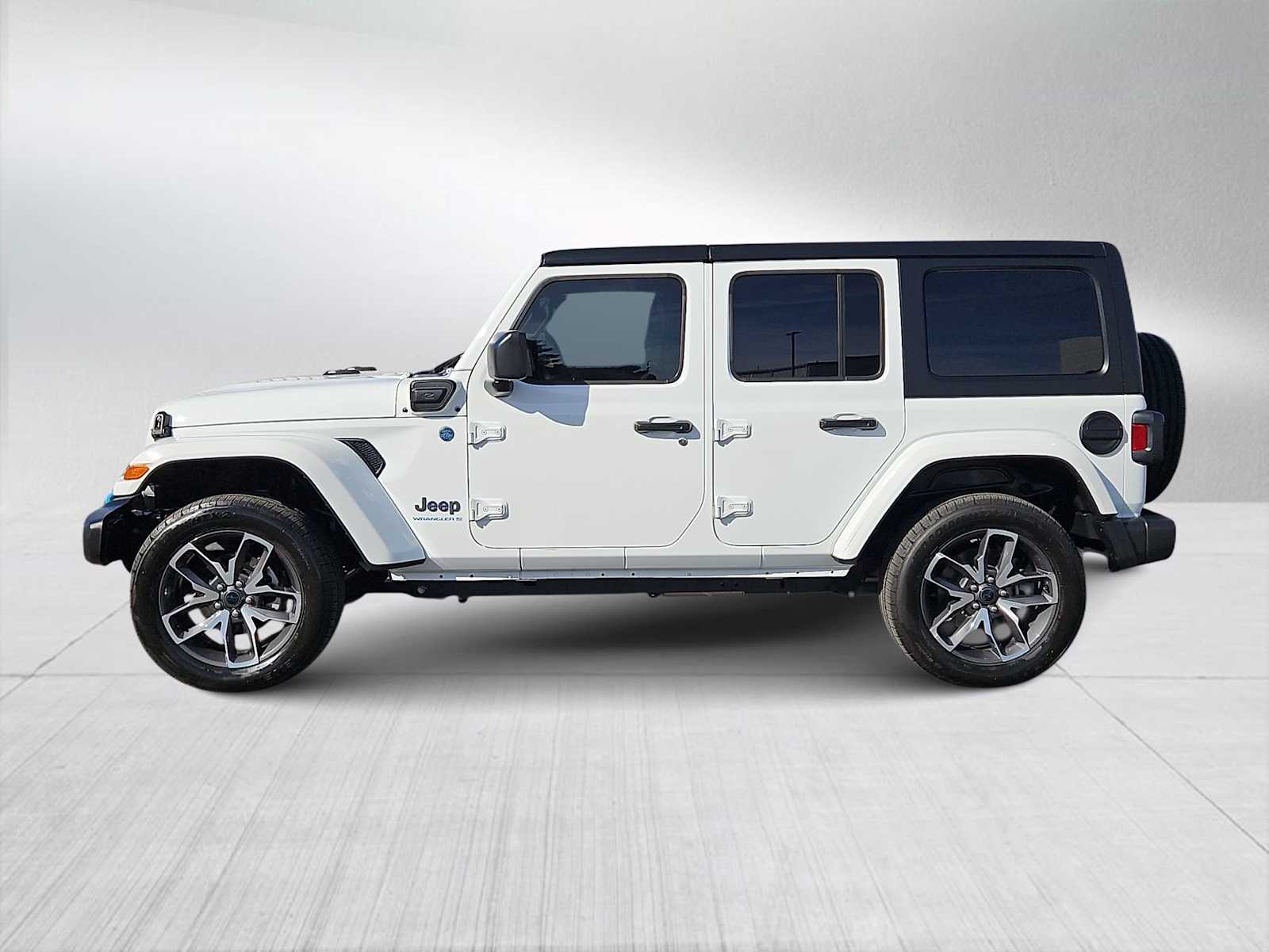 Thumbnail: 2024 Jeep Wrangler - 5