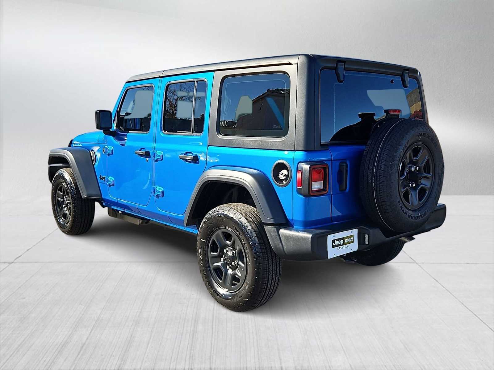 Thumbnail: 2026 Jeep Wrangler - 6