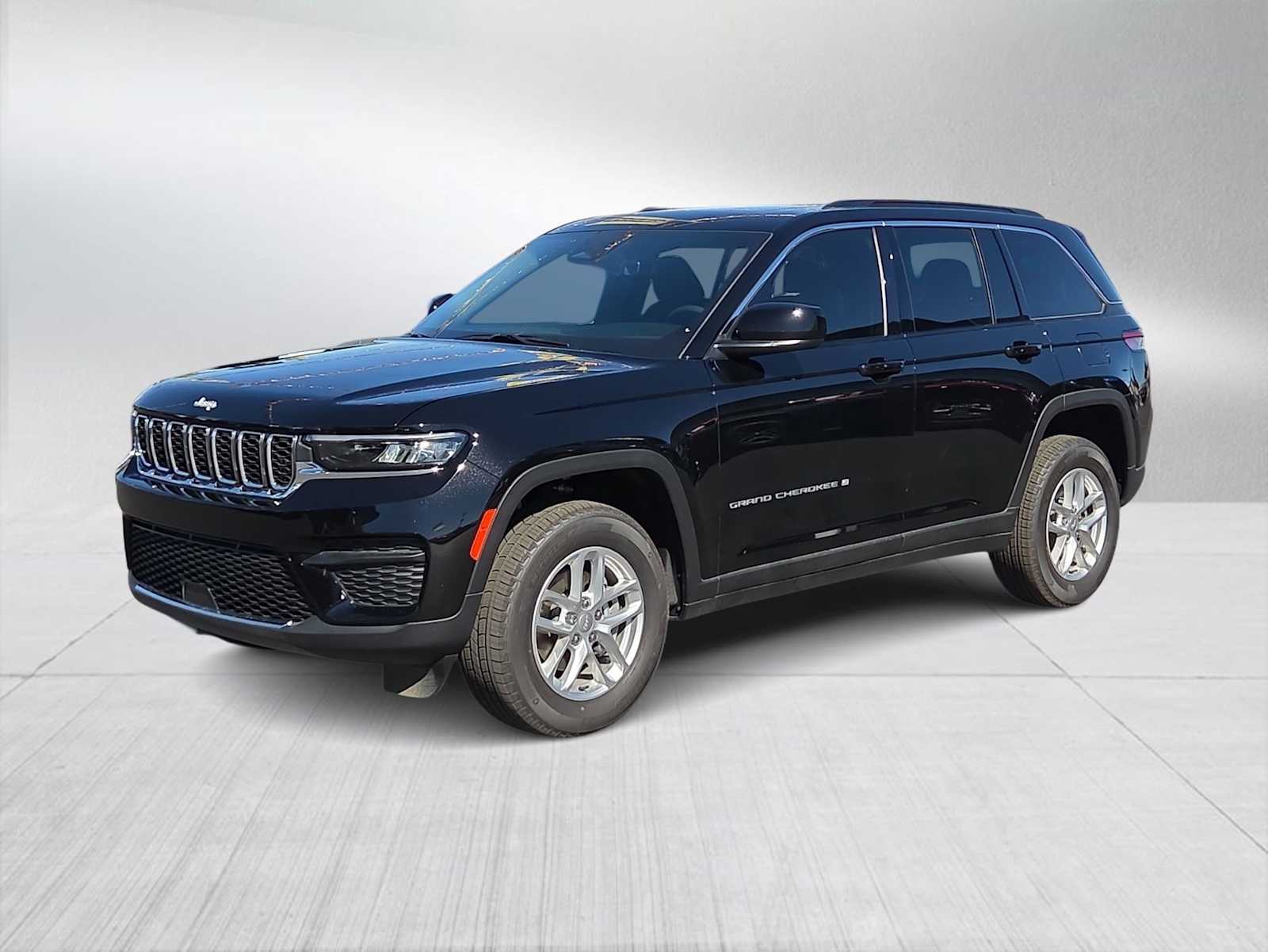 Thumbnail: 2025 Jeep Grand Cherokee - 4
