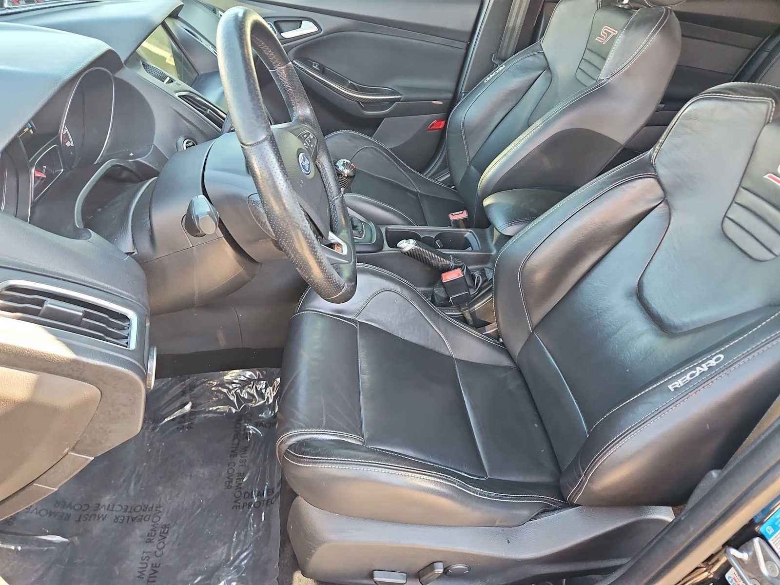 Thumbnail: 2017 Ford Focus - 17