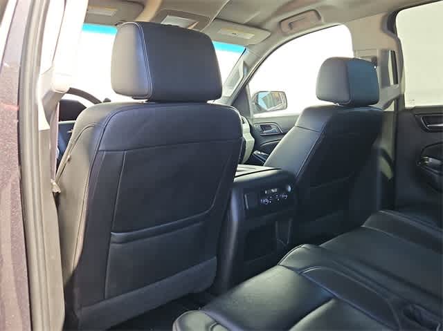 2017 Chevrolet Suburban LT 18