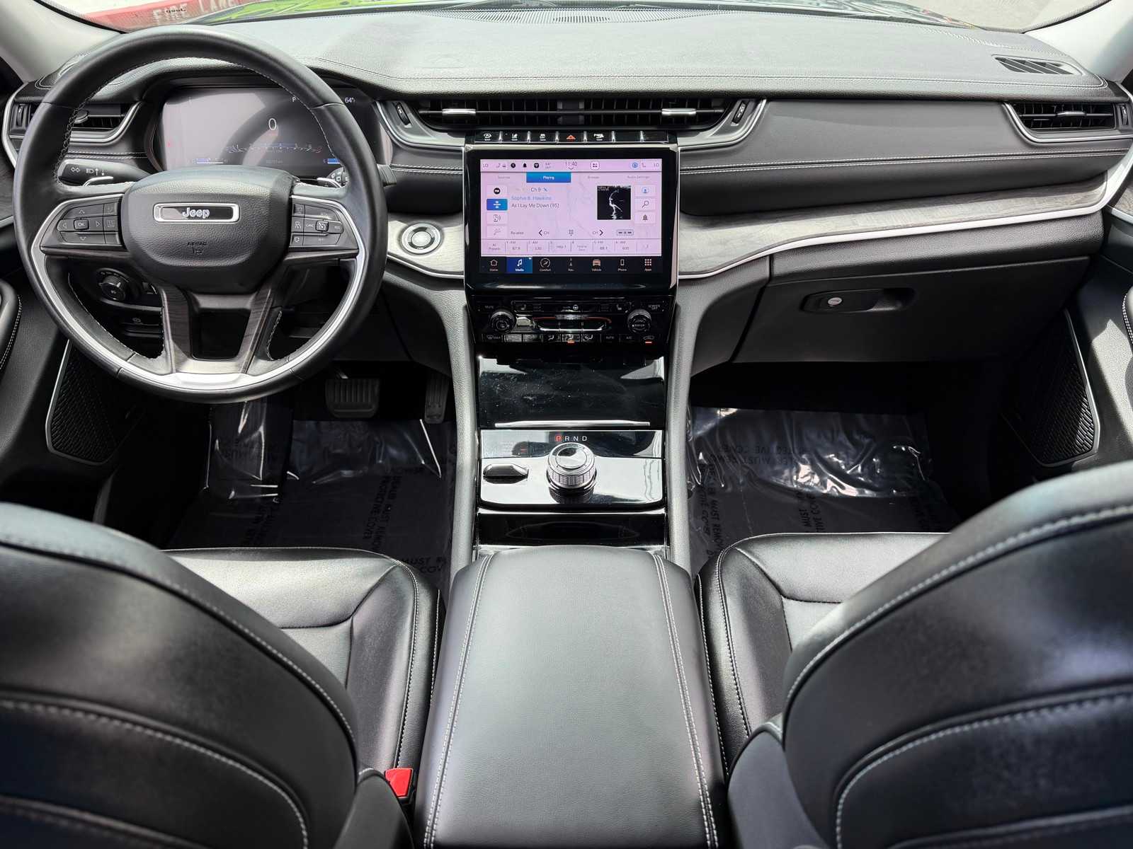Thumbnail: 2022 Jeep Grand Cherokee - 24