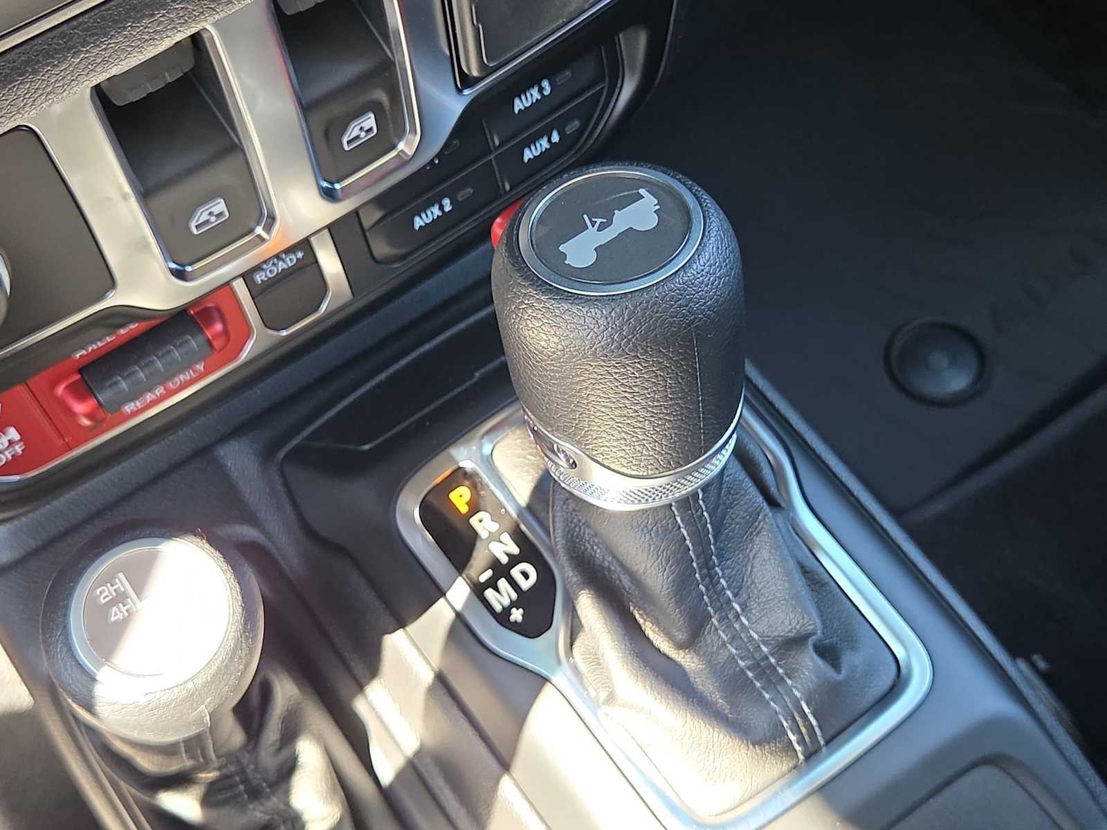 Thumbnail: 2025 Jeep Wrangler - 33