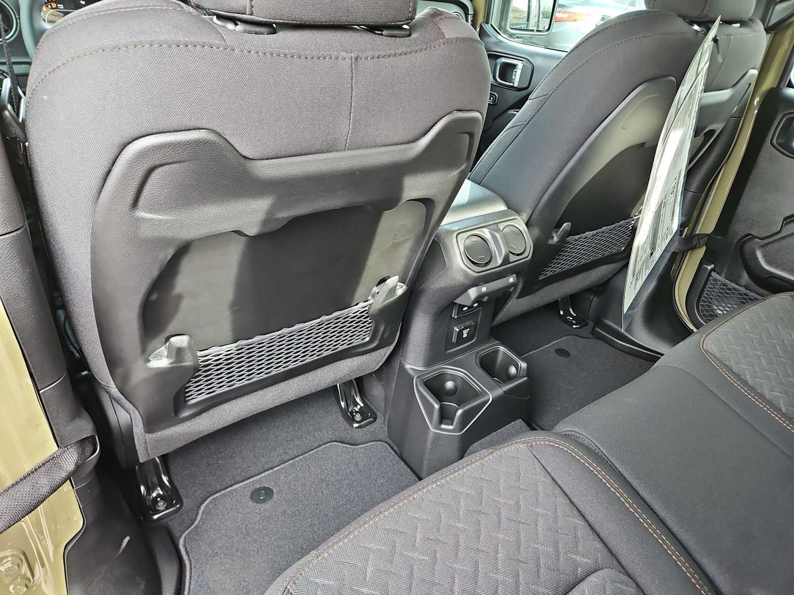 Thumbnail: 2026 Jeep Gladiator - 17