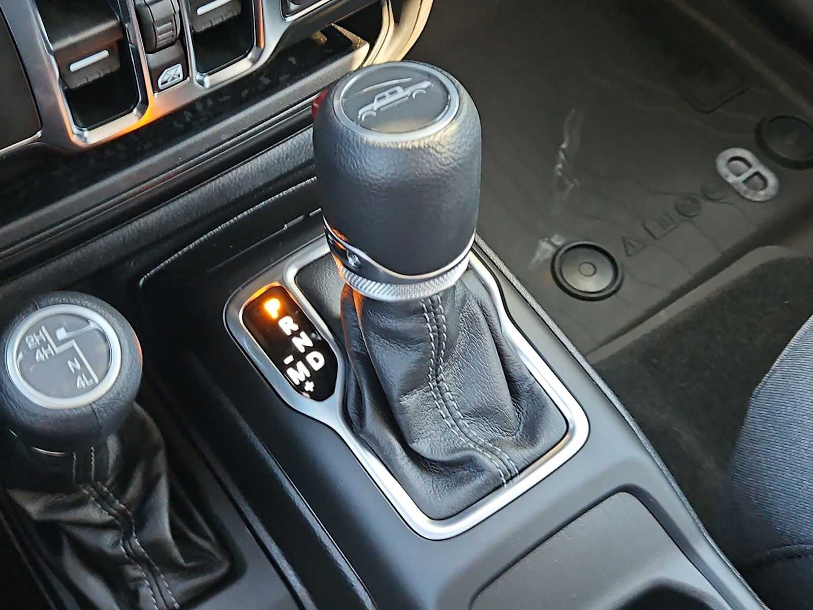 Thumbnail: 2025 Jeep Gladiator - 28