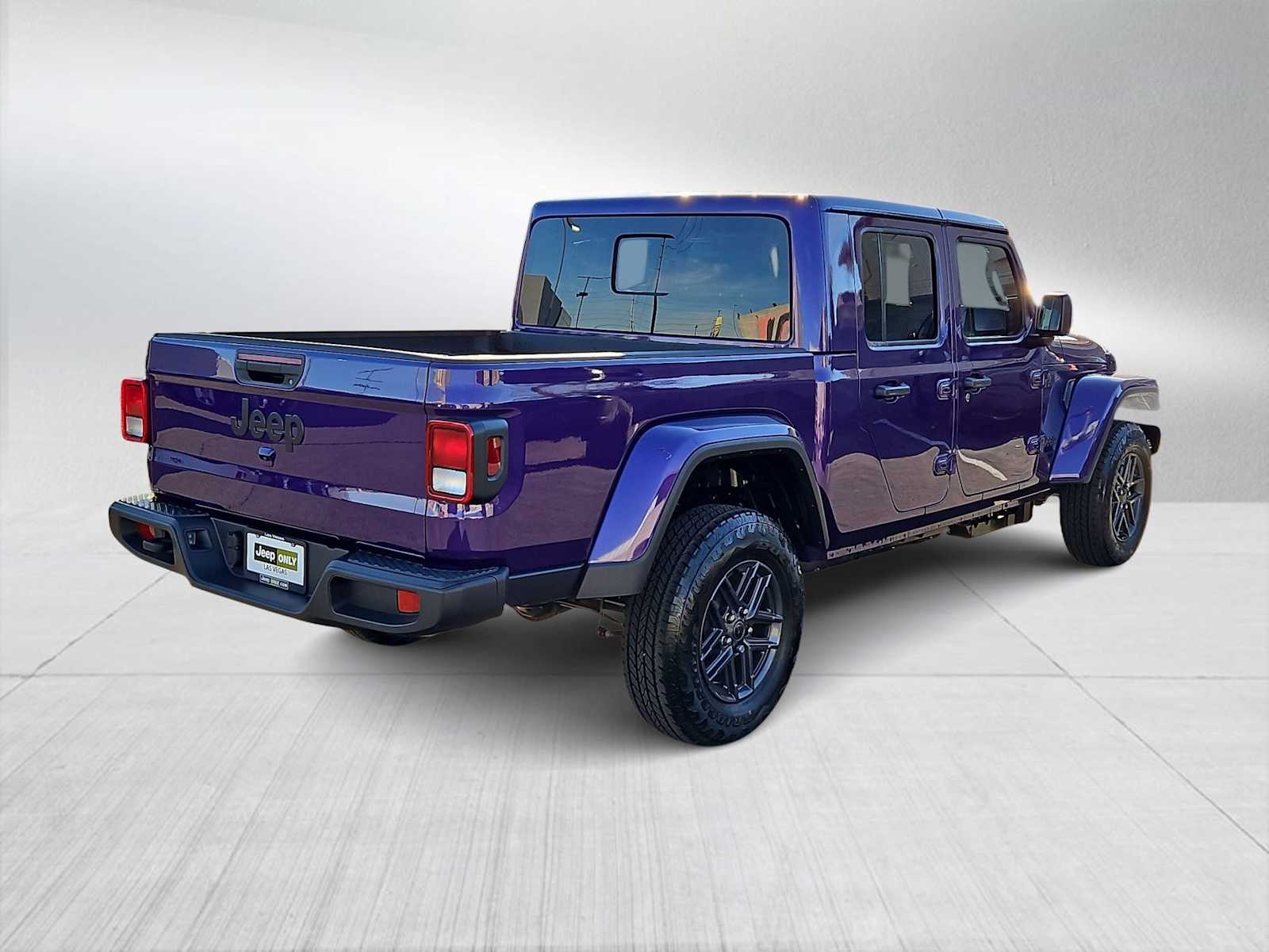 Thumbnail: 2026 Jeep Gladiator - 8