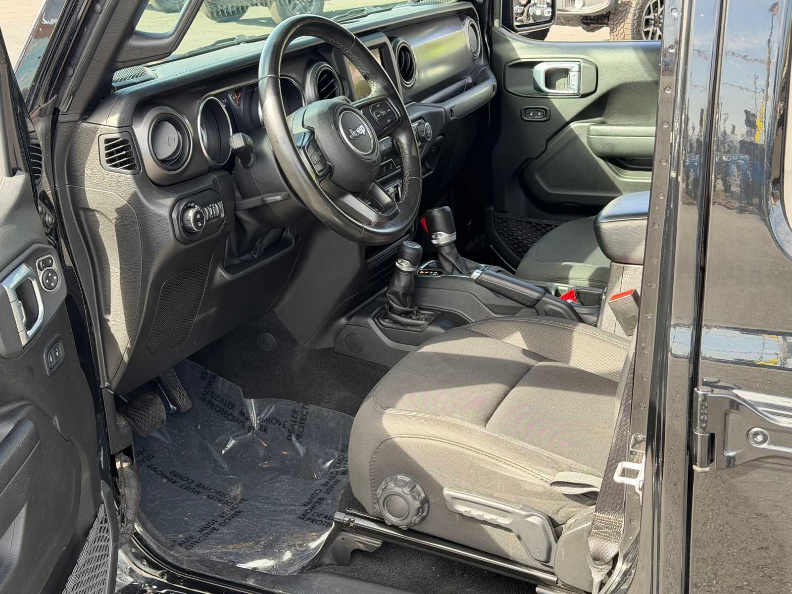 Thumbnail: 2022 Jeep Gladiator - 21