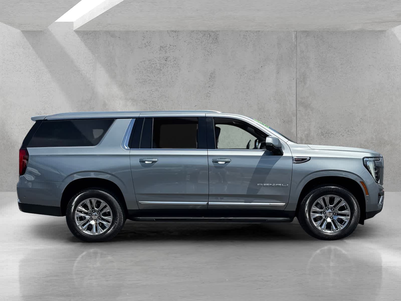 Thumbnail: 2025 GMC Yukon XL - 6
