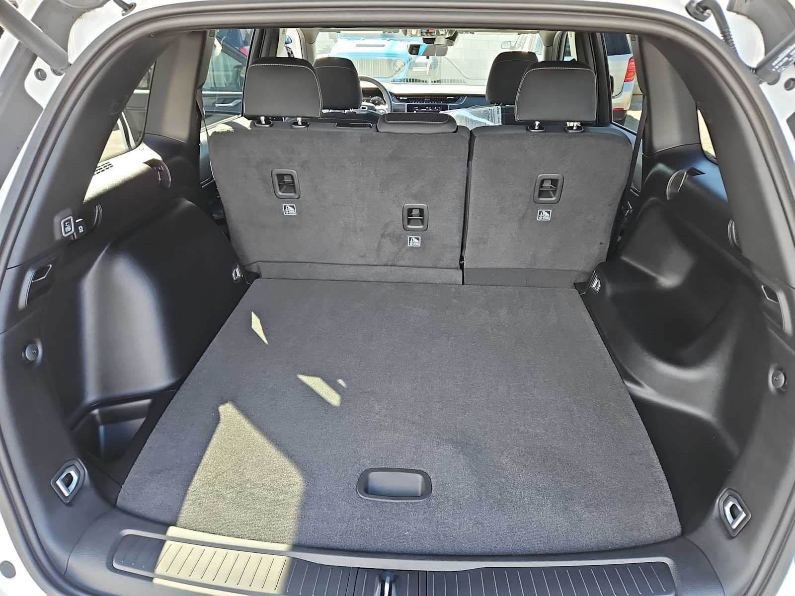 Thumbnail: 2026 Jeep Grand Cherokee - 33