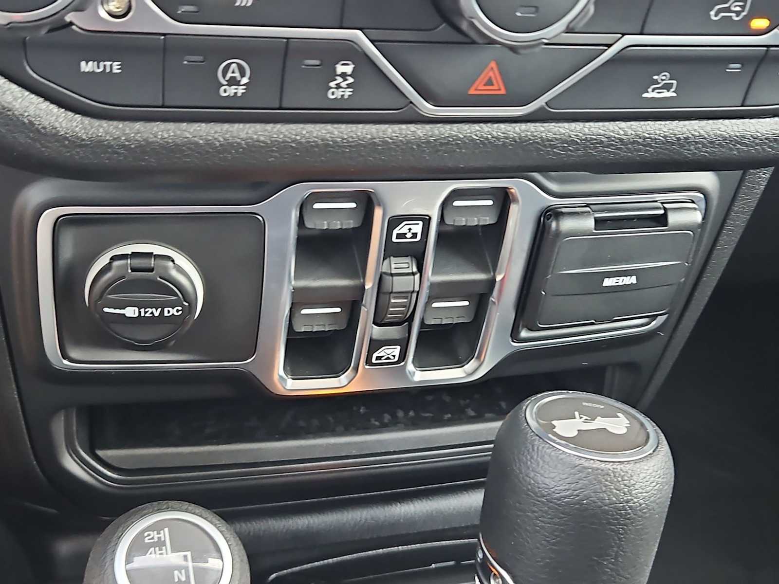 Thumbnail: 2026 Jeep Wrangler - 28