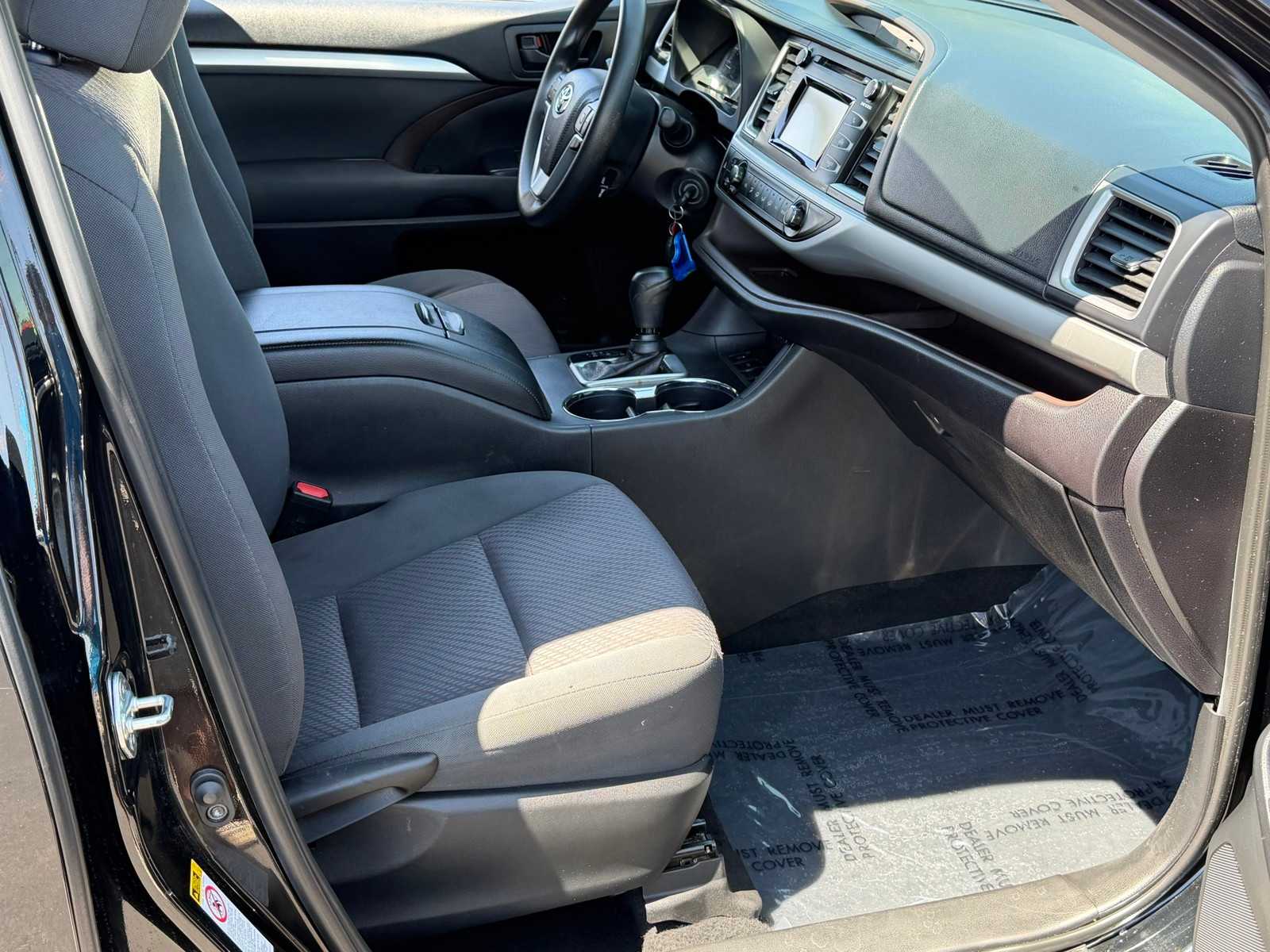 Thumbnail: 2019 Toyota Highlander - 25