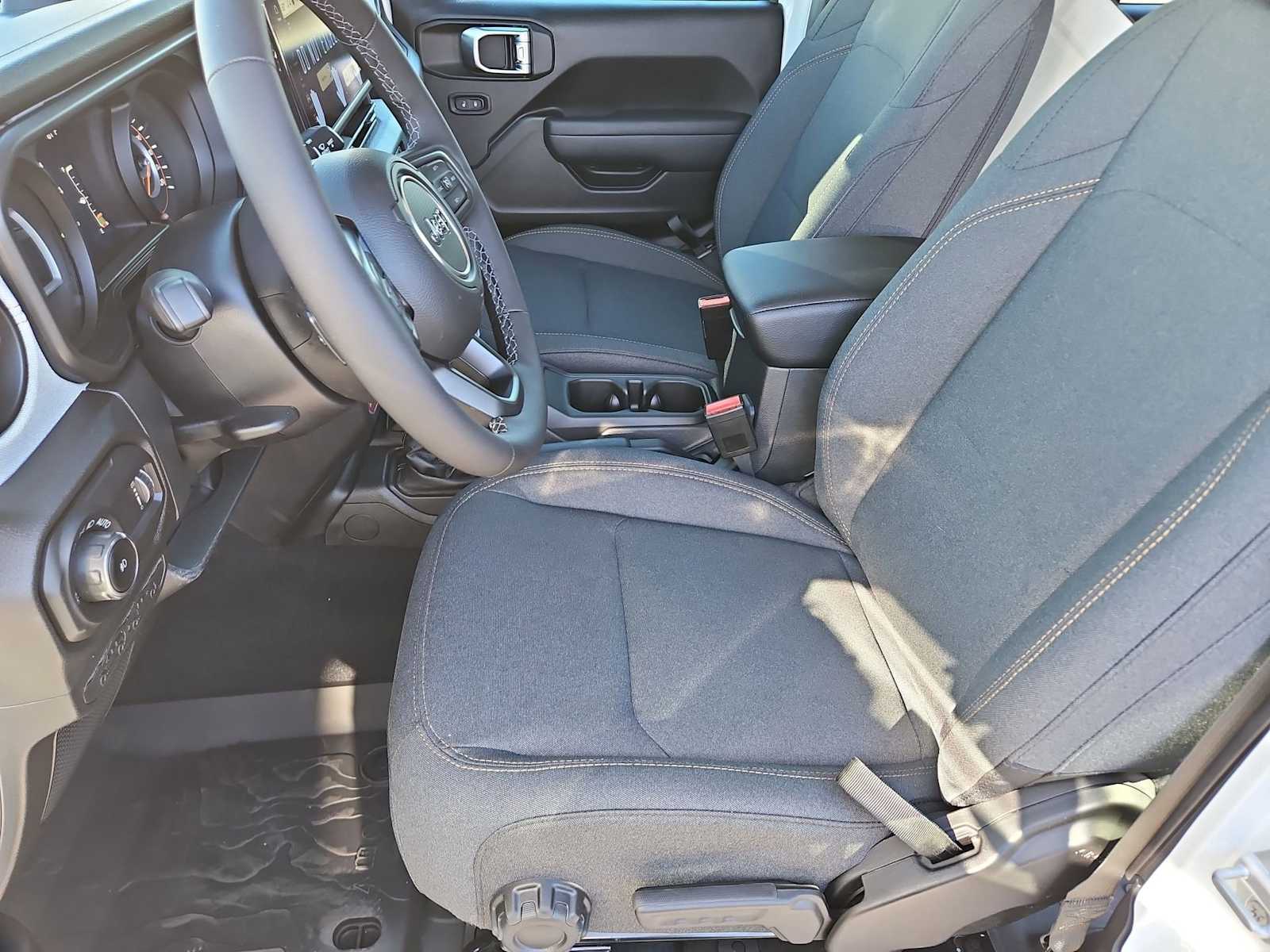 Thumbnail: 2026 Jeep Wrangler - 16