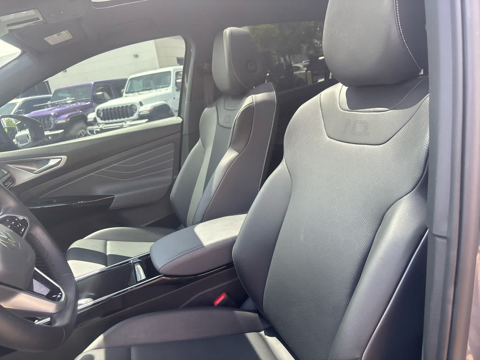 Thumbnail: 2023 Volkswagen ID.4 - 14