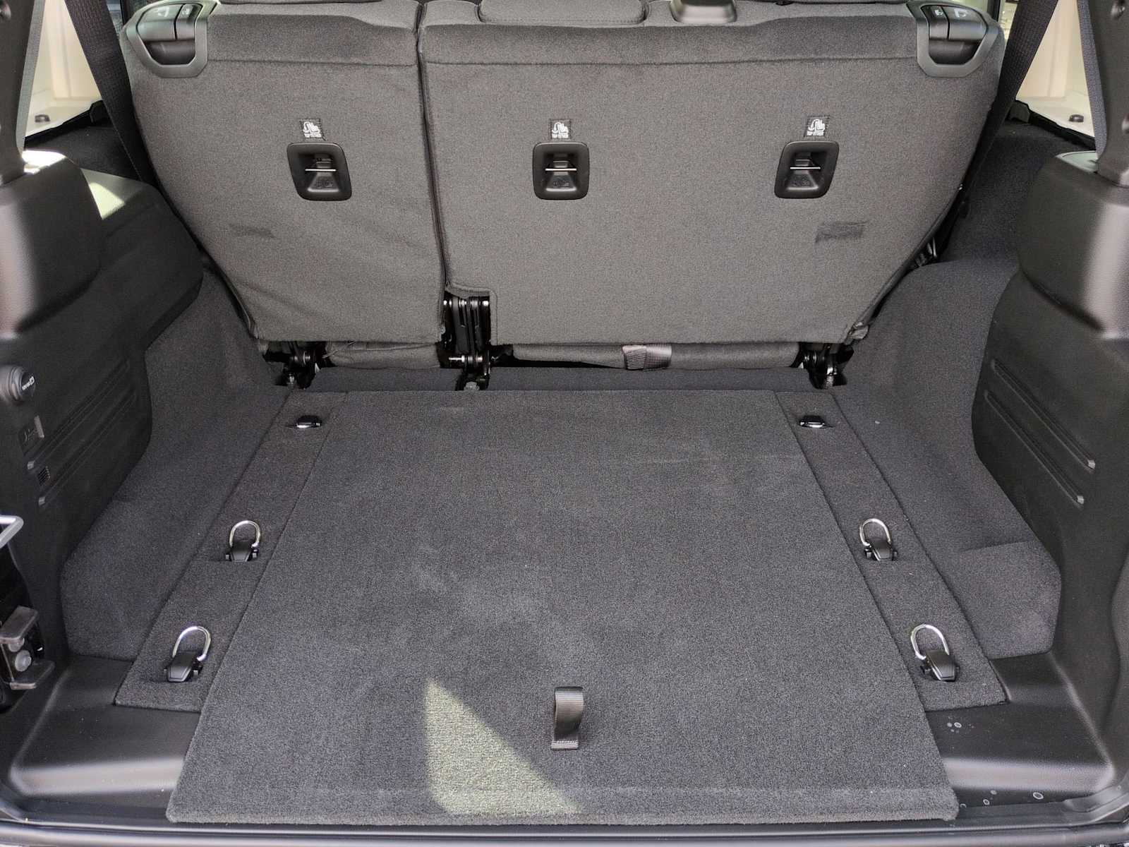 Thumbnail: 2026 Jeep Wrangler - 33