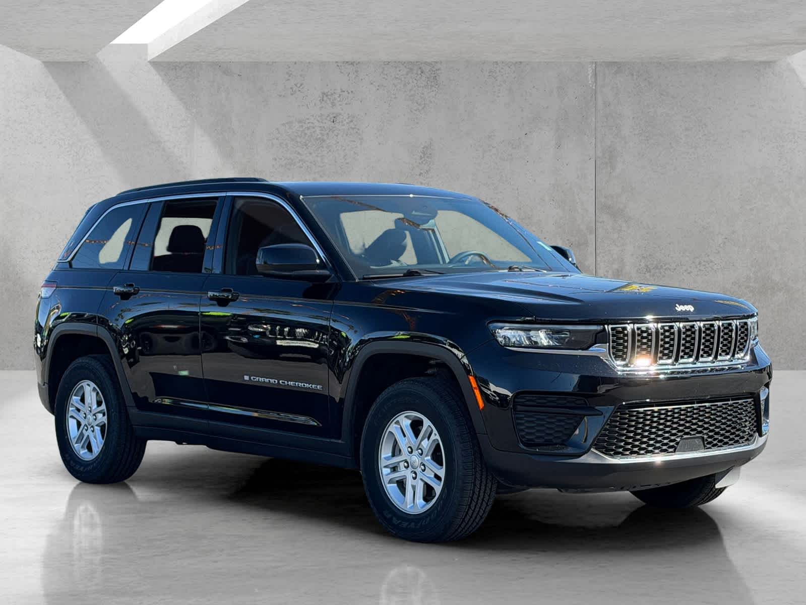 Thumbnail: 2024 Jeep Grand Cherokee - 9
