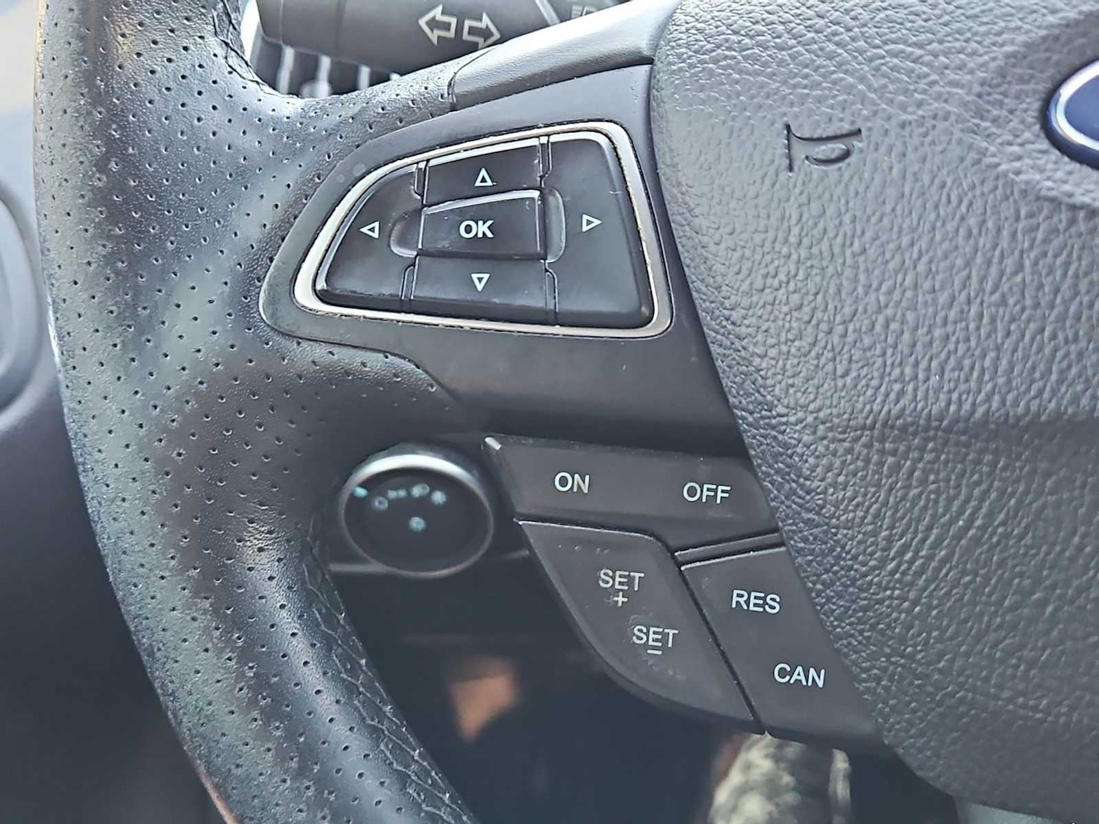 Thumbnail: 2017 Ford Focus - 25