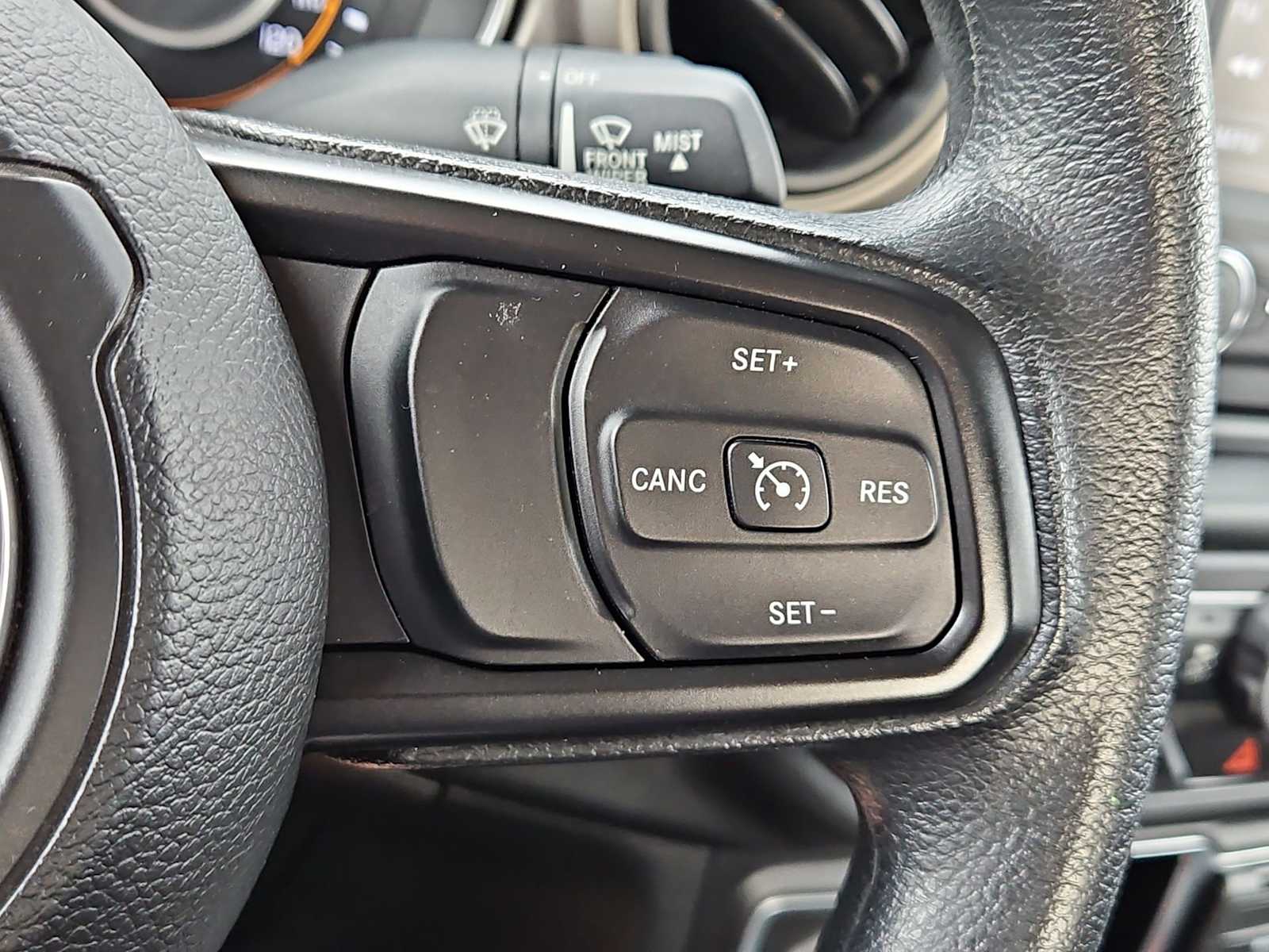 Thumbnail: 2021 Jeep Gladiator - 39