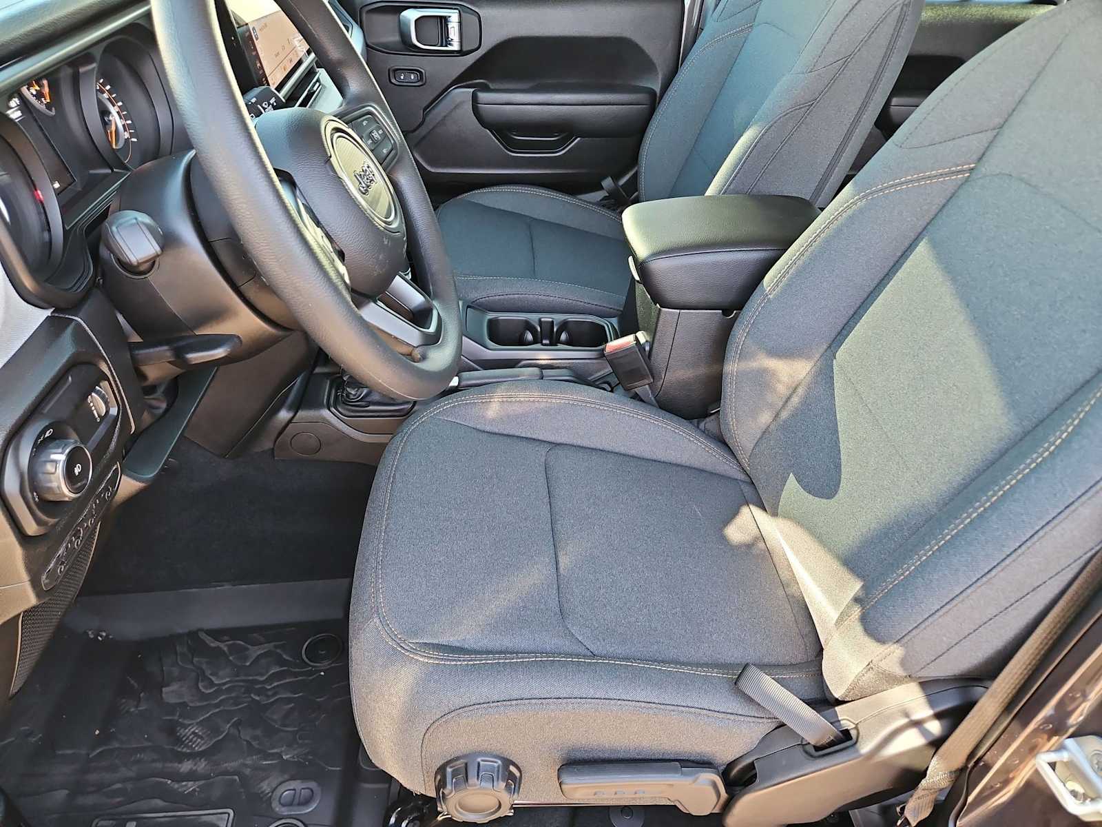 Thumbnail: 2026 Jeep Wrangler - 16