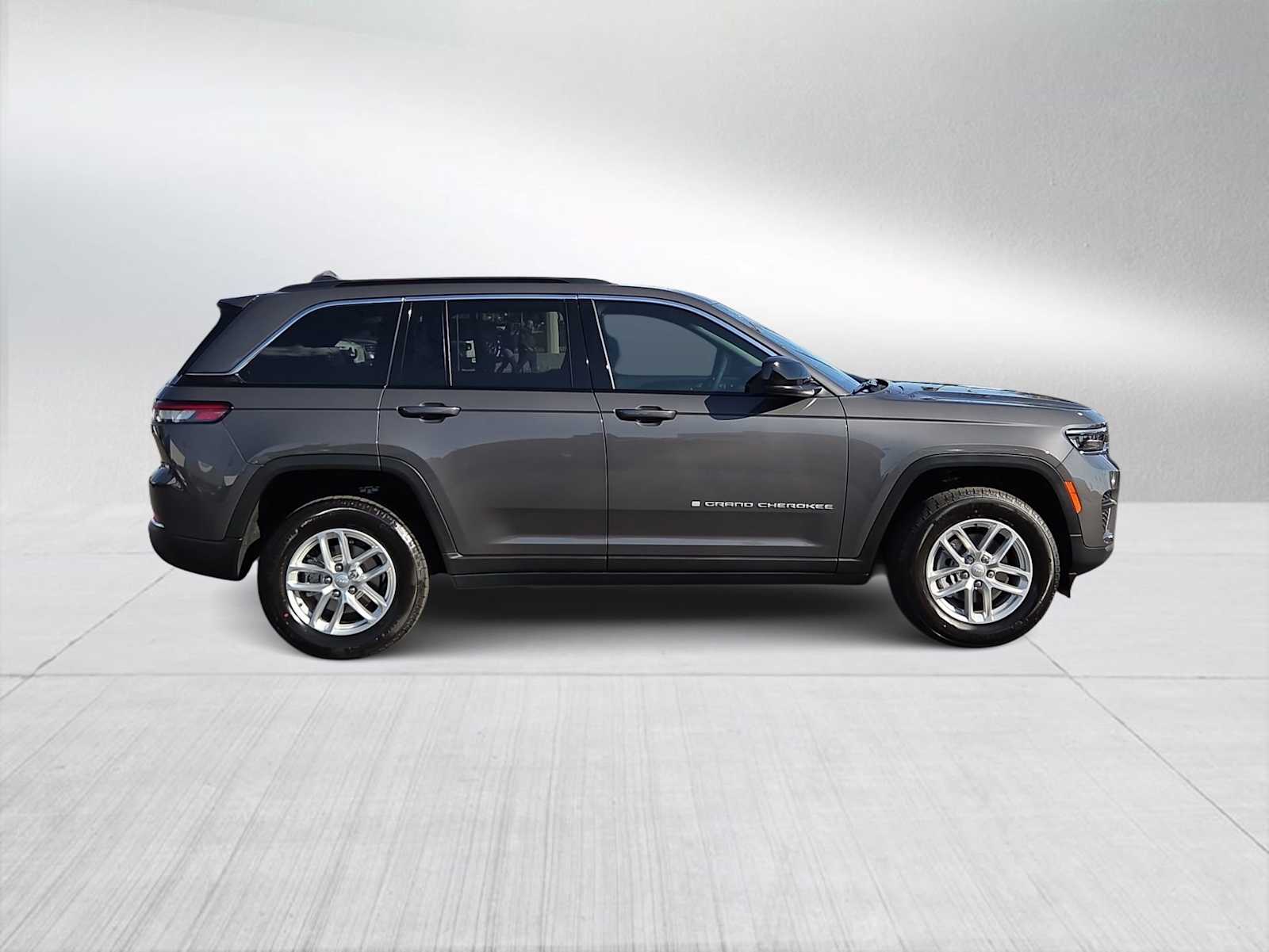 Thumbnail: 2025 Jeep Grand Cherokee - 9